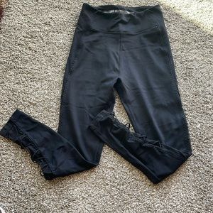 Victoria’s Secret cross mesh 7/8 leggings